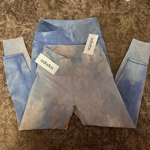 2 pairs of Ododos crossover leggings